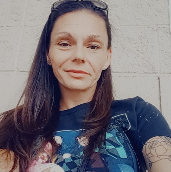 Profile Picture of Amanda Mannon (@mmannon87) on Poshmark