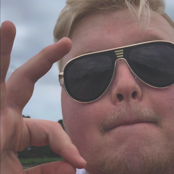 Profile Picture of Tyler Glaubitz (@tglaubitz68) on Poshmark