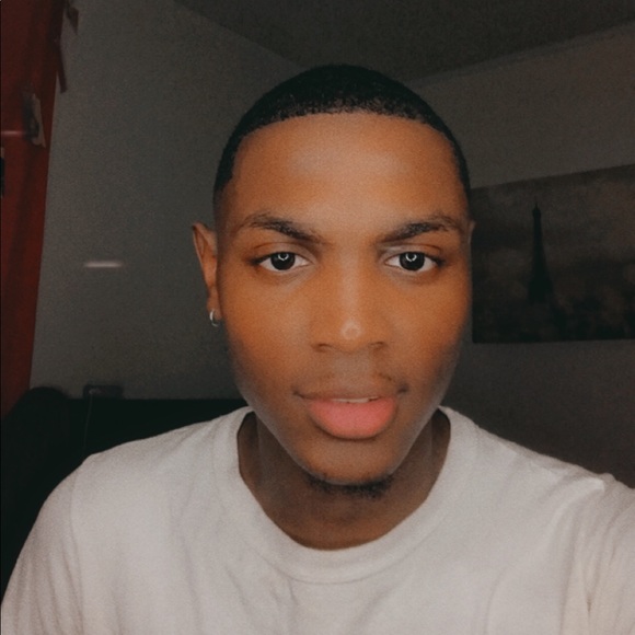 Profile Picture of Jarell Brown (@rells_6) on Poshmark