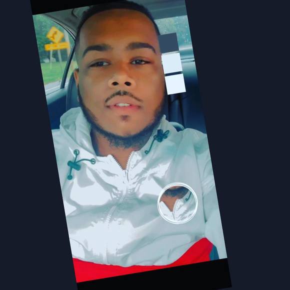 Profile Picture of Eric Batson (@ezzygoinge) on Poshmark