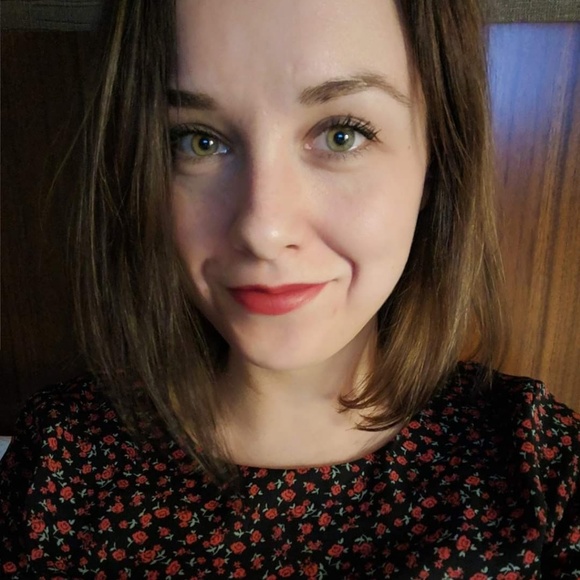 Alexandra Lafontaine - Poshmark Profile Picture of Alexandra Lafontaine (@alexandralaf920) on Poshmark