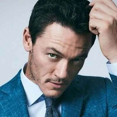 Profile Picture of Luke Evans India (@LukeEvans_India) on Twitter