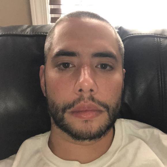 Profile Picture of Andrew Baxter (@andrewbaxter198) on Poshmark