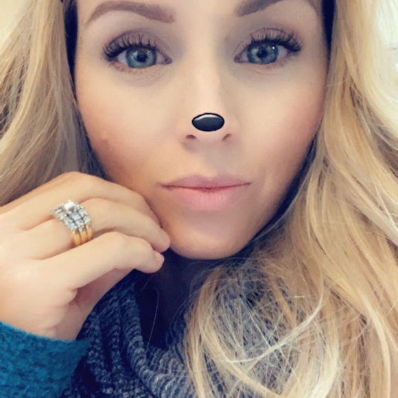 Profile Picture of Missy Lundeen (@cpt_missy) on Poshmark