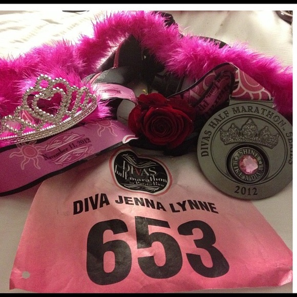 Profile Picture of Jenna Giranda (@sassymissjenna) on Poshmark