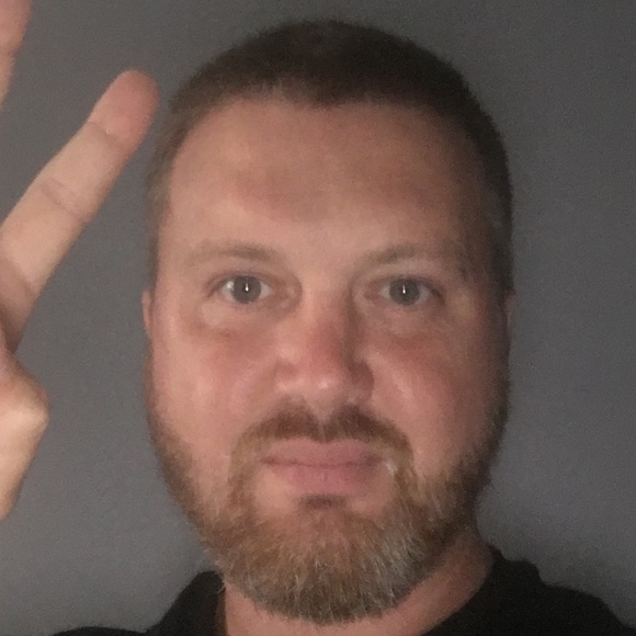Profile Picture of Jason Hopson (@jakyho) on Poshmark