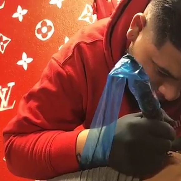 Profile Picture of Cristian Paez (@lordart562) on Poshmark