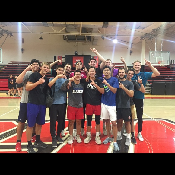 Profile Picture of Luis Kannee (@lklegend) on Poshmark