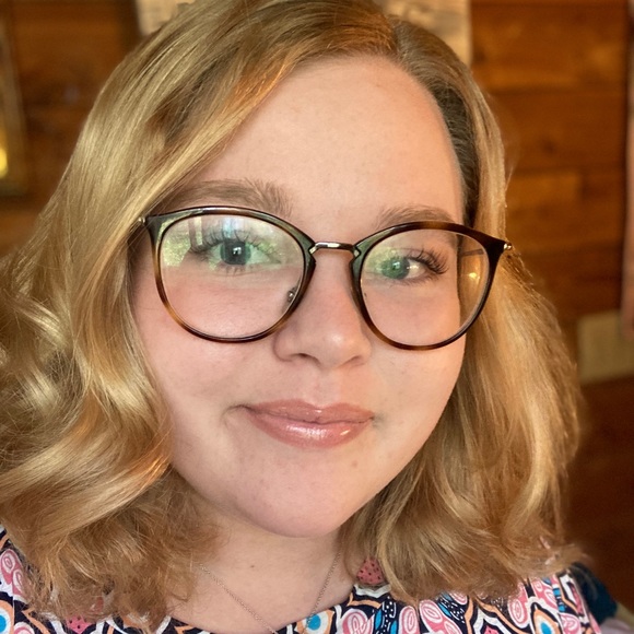 Profile Picture of Ellis Coleman (@ellis0147) on Poshmark