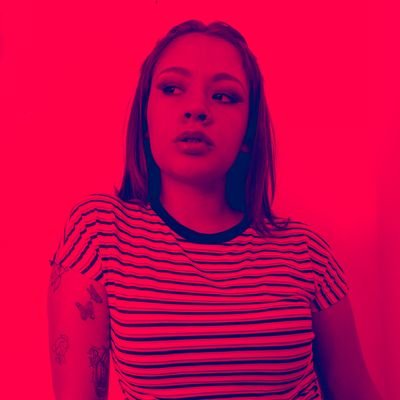 Profile Picture of Maria Paula (@bing_____) on Twitter