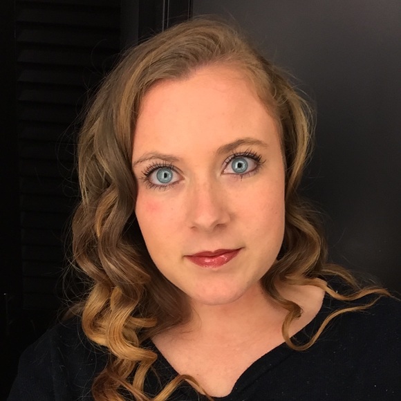 Profile Picture of Hanna Hamby (@hannashaw84) on Poshmark