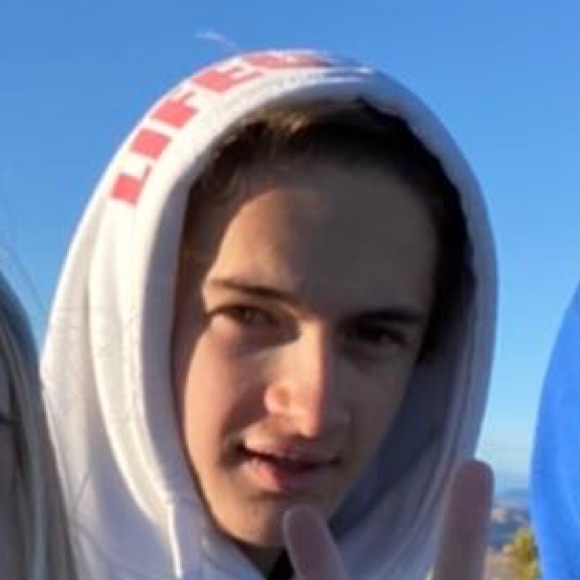 Profile Picture of Peter Metzger (@petermetzger) on Poshmark