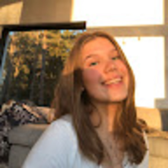 Profile Picture of Peppi Kolari (@peppikolari) on Poshmark