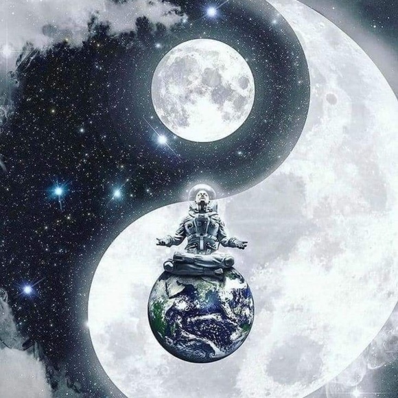 Profile Picture of Jo Palmer (@jojo1412) on Poshmark