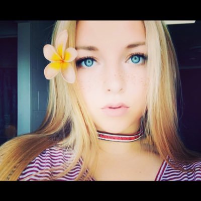 Profile Picture of Julia Shirley (@juliashirley15) on Twitter