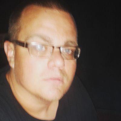 Profile Picture of Michael Houts (@345_856) on Twitter