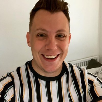 Profile Picture of Daniel Walton (@DWaltonOfficial) on Twitter