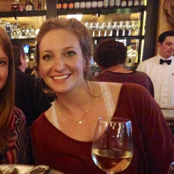 Profile Picture of Leanna Krneta (@lmkrneta) on Poshmark