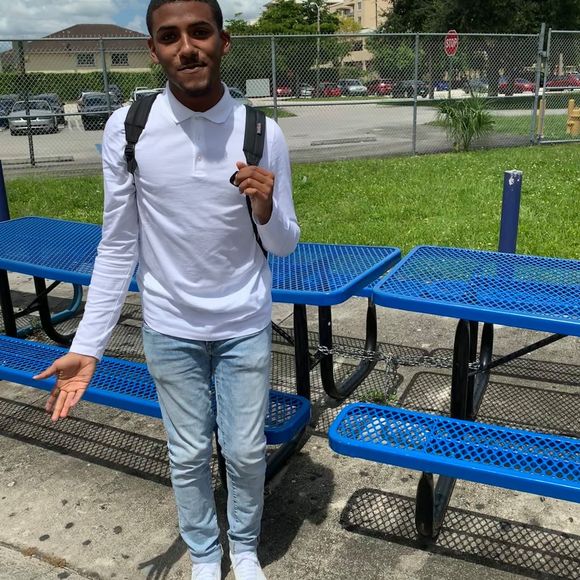 Profile Picture of Kevin Chacon (@kevincha07) on Poshmark