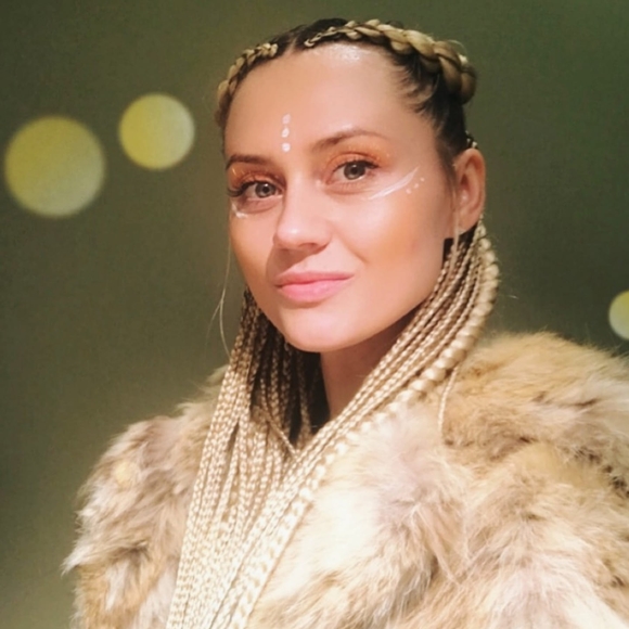 Profile Picture of Alesia Sushko (@alesiasushko) on Poshmark