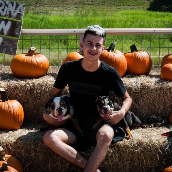 Profile Picture of Diego Montemayor (@diego1136) on Poshmark