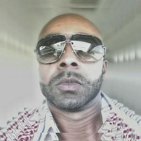 Profile Picture of Ralph Woolley (@ralphwoolley) on Poshmark