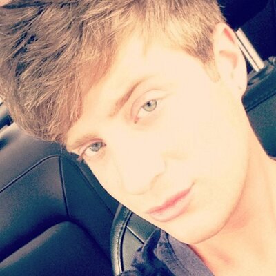 Profile Picture of Ralph Maxwell (@RalphieMax) on Twitter