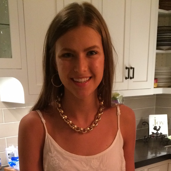 Profile Picture of Carson Hubred (@carsonclaire) on Poshmark
