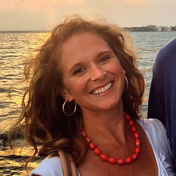 Profile Picture of Felecia Wermuth (@felecia79) on Poshmark