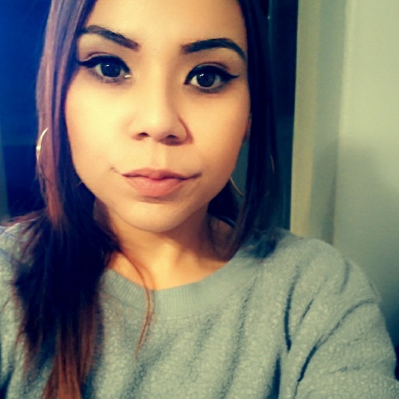 Profile Picture of Monique Lopez (@monique83480) on Poshmark