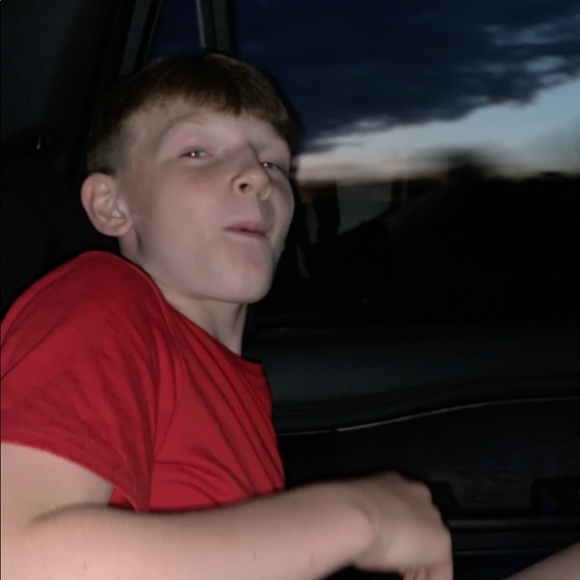 Profile Picture of Andrew Weaver (@alphadrew181) on Poshmark