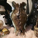 Profile Picture of 𝖀𝖓𝖍𝖎𝖓𝖌𝖊𝖉 𝕻𝖔𝖙𝖙𝖊𝖗𝖞 (@unhingedpottery) on Instagram