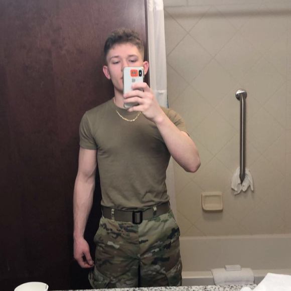 Profile Picture of Evan Conley (@evan990) on Poshmark