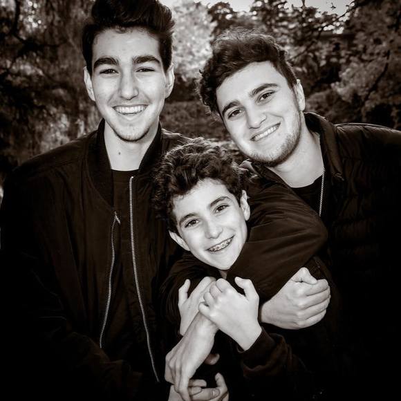 Profile Picture of Julie Azeff naimer (@julieanaimer) on Poshmark