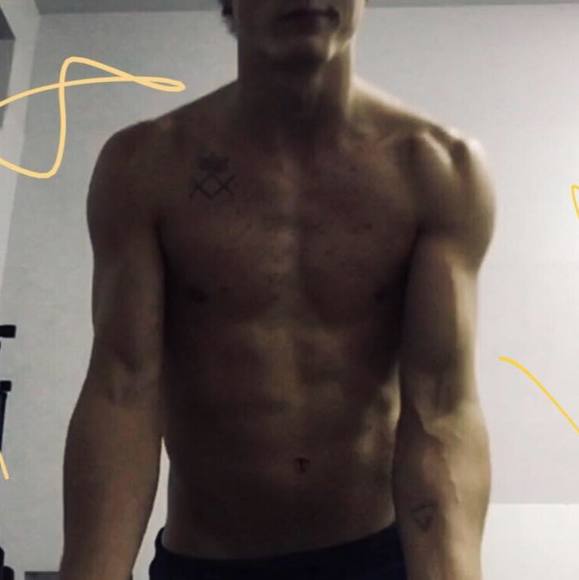 Travis Lanham - Poshmark Profile Picture of Travis Lanham (@imthatguy_tl) on Poshmark