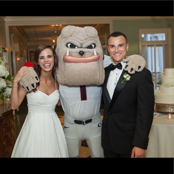 Profile Picture of Haley Lustig (@hlustig) on Poshmark