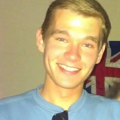 Profile Picture of Zach (@SnoCroft) on Twitter