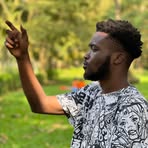 Profile Picture of Weesy Carter (@lazahoxavierwilfried18) on Facebook