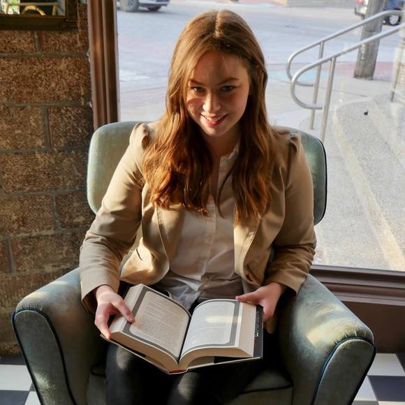 Profile Picture of Mary Roehrer (@roehrerabbey9) on Poshmark