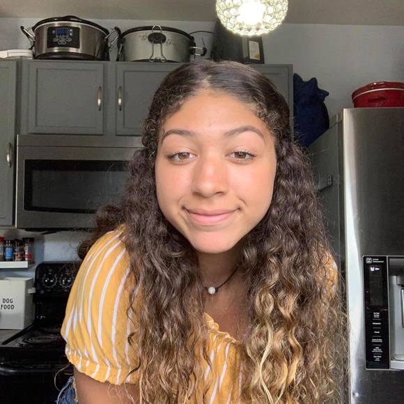 Profile Picture of Layla Fields (@laylafields765) on Poshmark