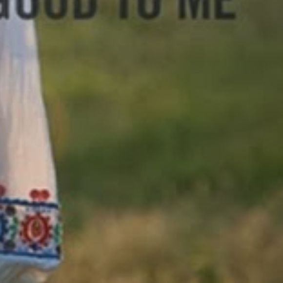 Profile Picture of Fatima Puiggros (@fpuiggros) on Poshmark