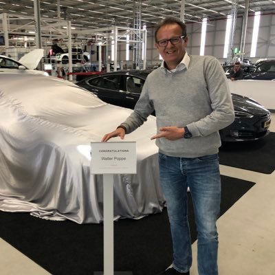 Profile Picture of Walter Poppe (@@Bonjourandsun) on Twitter