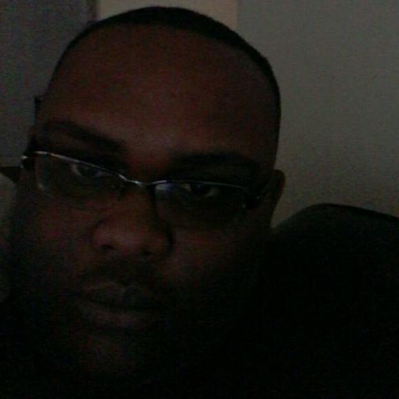 Profile Picture of Jeremy Winton (@bigdogrod00) on Poshmark