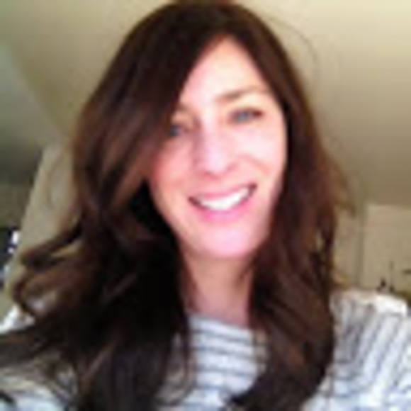 Profile Picture of Krista Toscher (@kristoscher) on Poshmark