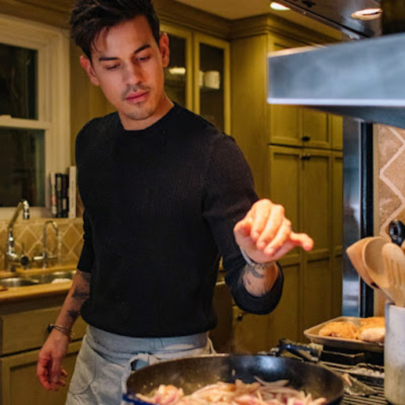 Profile Picture of Michael Dane (@michaeldane990) on Poshmark