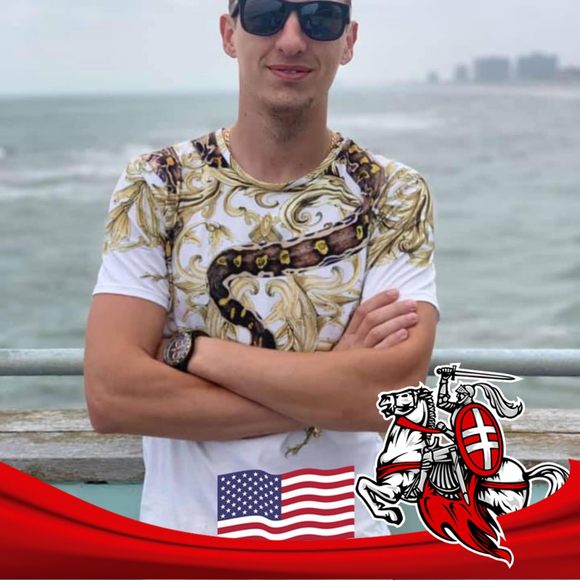 Andrei Deshuk - Poshmark Profile Picture of Andrei Deshuk (@andreideshuk) on Poshmark