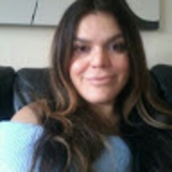 Profile Picture of Elizabeth Bolger (@dominae123) on Poshmark