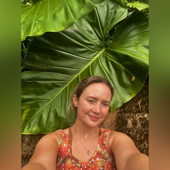 Profile Picture of Stephanie Duzy (@stephanie_duzy) on Poshmark