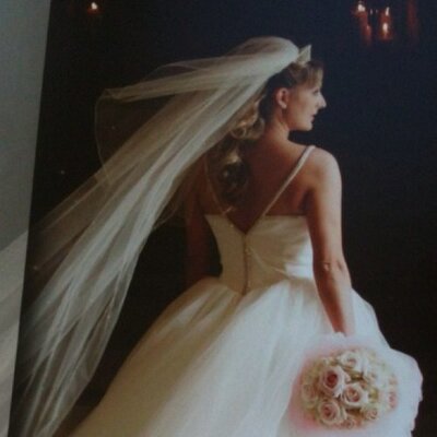 Profile Picture of Lisa Brookes (@Brookes1975) on Twitter