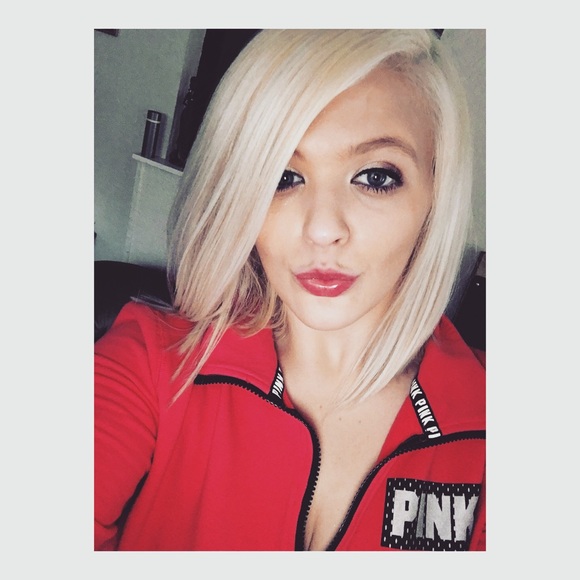 Profile Picture of Hannah Caltagirone (@hmontanaaa) on Poshmark